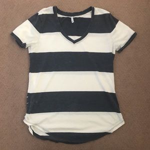 Z Supply soft v-neck tshirt